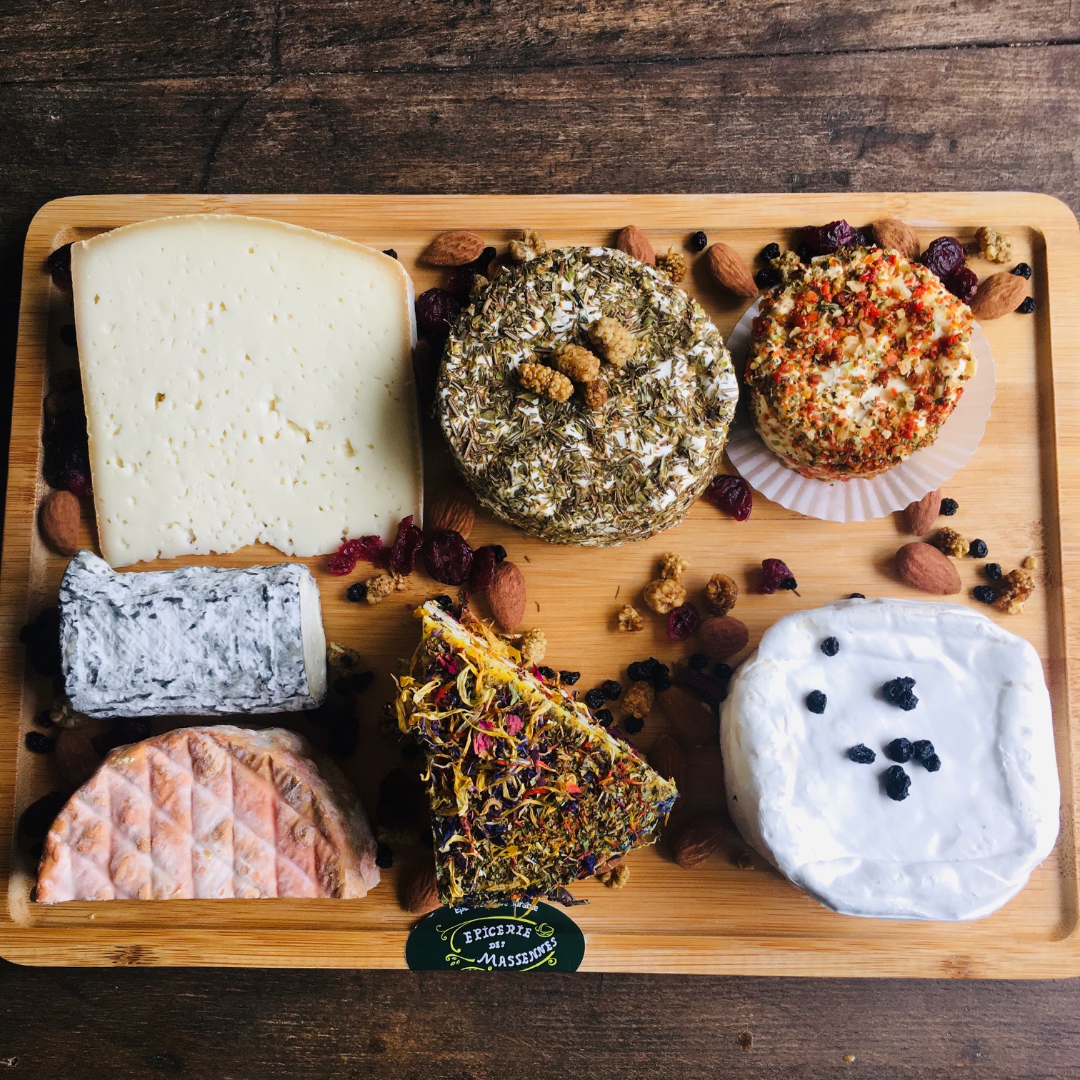plateau de fromages 8 à 12 pers. (7 à 8 fromages - 1200g )